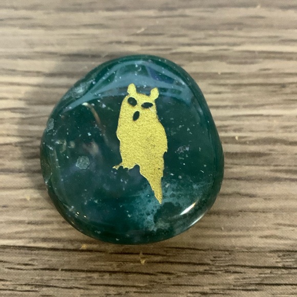 Specialty engraved gemstone 1 1/2” - Picture 1 of 4